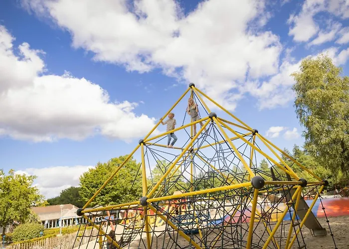 Marvilla Parks אתר קמפינג קאטשאופל